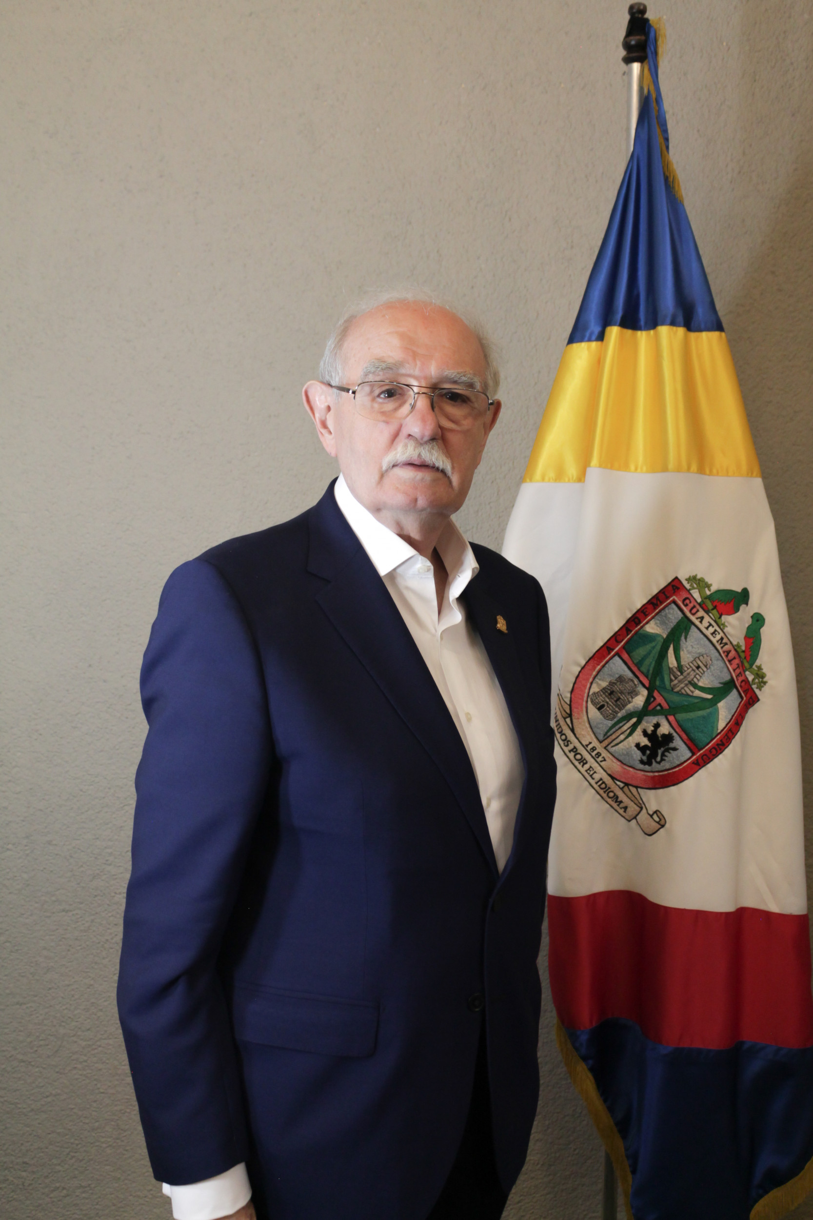 Francisco Pérez de Antón Académico Asociación de Academias de la